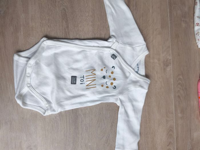 Lot de 7 bodies sucre d'orge 1 mois (54 cm) - photo numéro 5