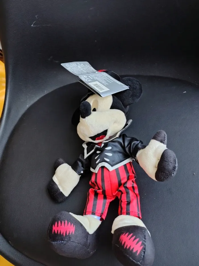 Disney halloween Mickey vandou 18 cm neuf - photo numéro 6