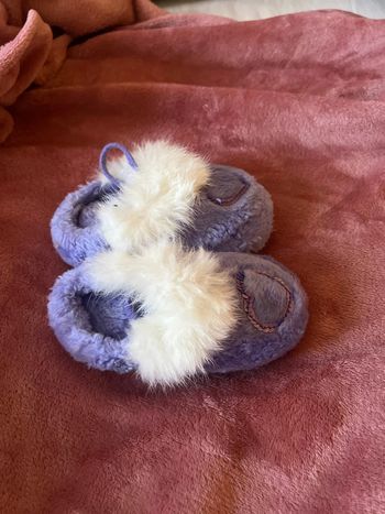 Pantoufles taille 22 chaussons