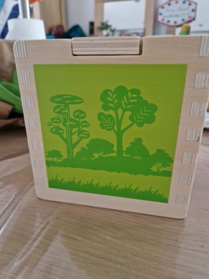 Cube activité en bois
