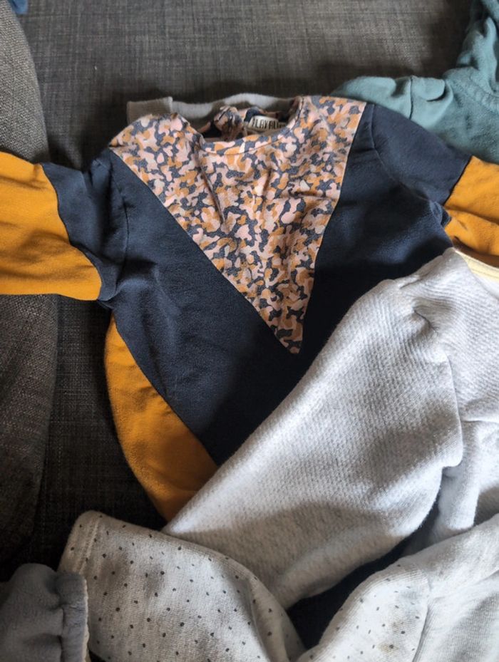 Lot de 4 sweats/pulls différentes marques - photo numéro 2