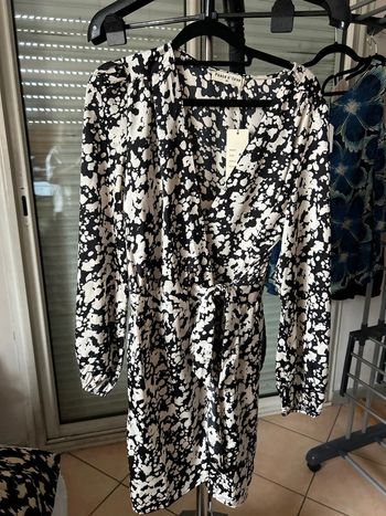 Robe noire et blanche Peace N’Love