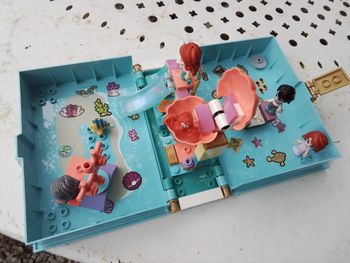 Lego Disney 43176 Les aventures d'Ariel dans un livre de contes