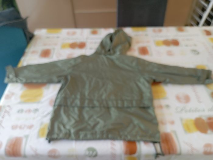 Imperméable kaki avec capuche amovible Chiboogi 7 ans 4€ - photo numéro 4