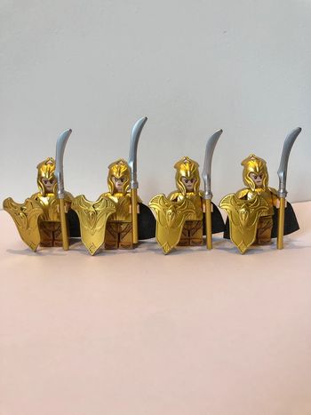 Figurine type lego 4soldats elfes. le seigneur des anneaux