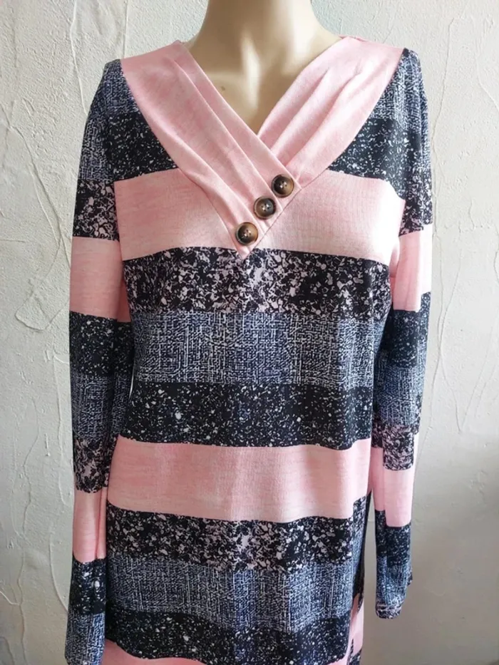 Robe à rayures roses et marines Taille M - photo numéro 2