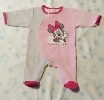 Pyjama Disney Minnie 3 mois rose et gris – très bon état
