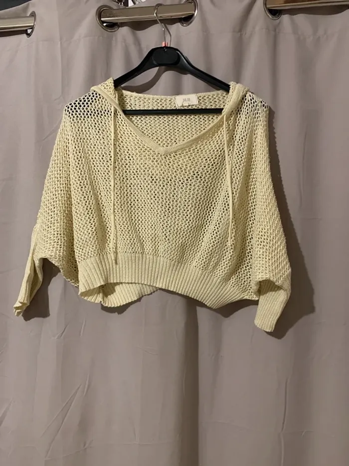 Haut beige pailletté