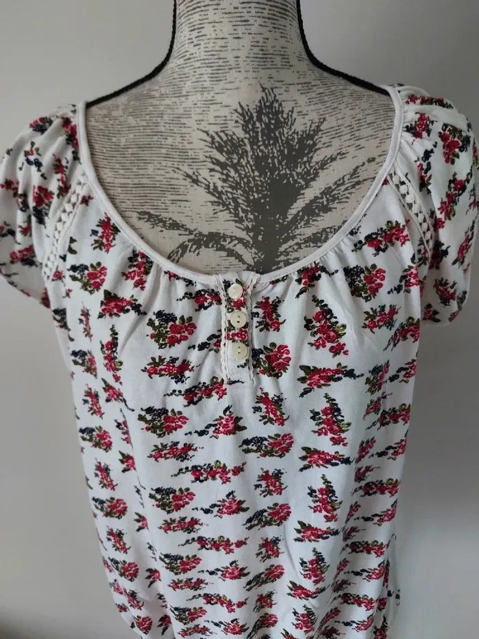 Haut à fleurs Camaïeu - photo numéro 2