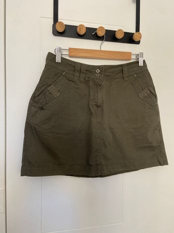 Jupe courte Quechua Décathlon – kaki, très bon état
