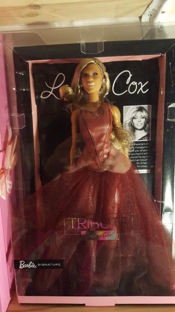 Barbie de collection laverne cox en boîte non ouverte