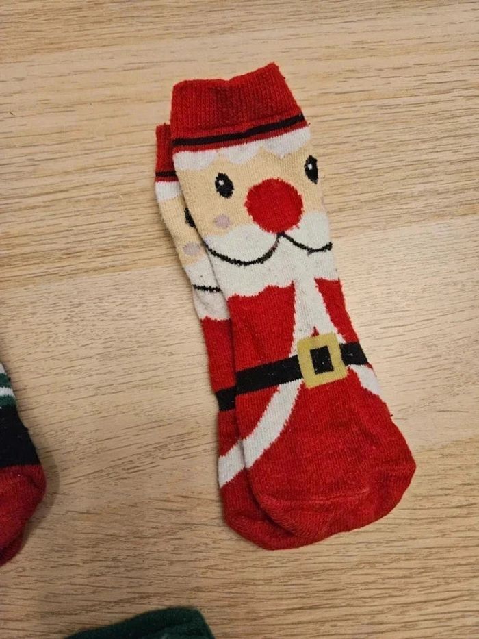 5 paires de chaussettes Noël 23/26 - photo numéro 4