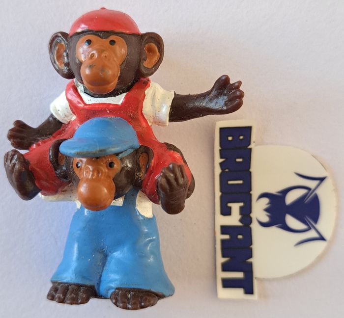 Ancienne figurine publicitaire singes lessive Omo - photo numéro 3