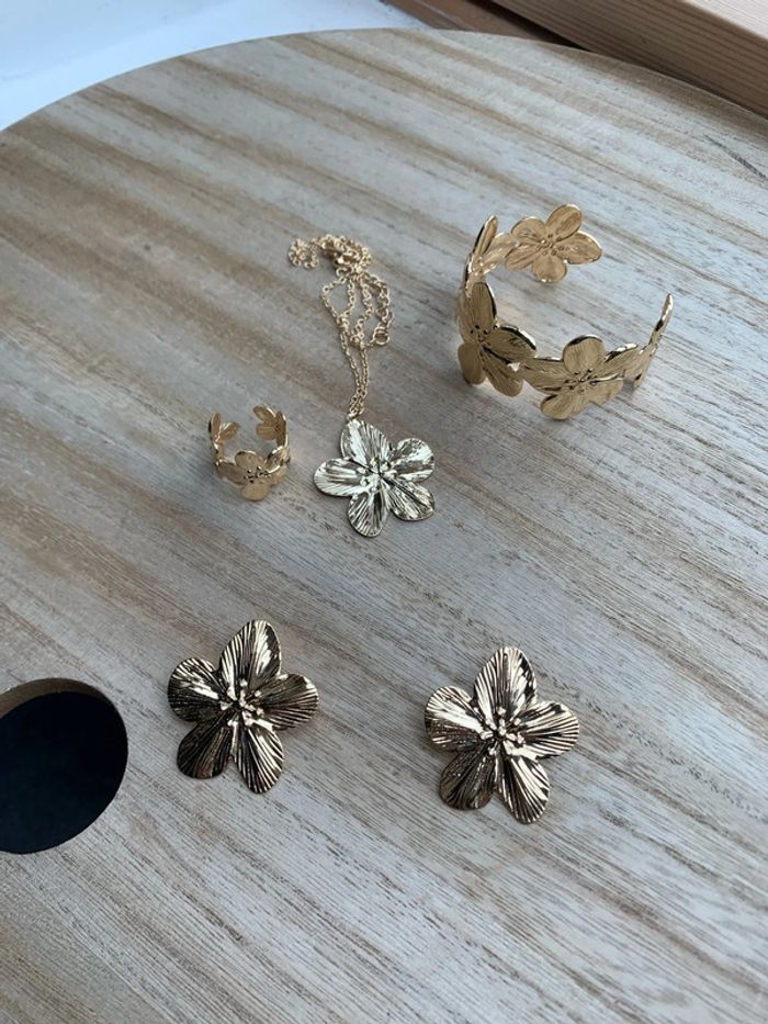 parure fleurs dorés - photo numéro 4