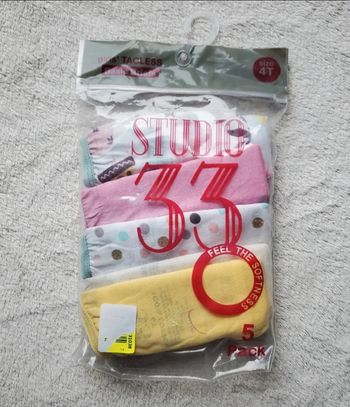 1 lot de 5 culottes neuves en 4ans