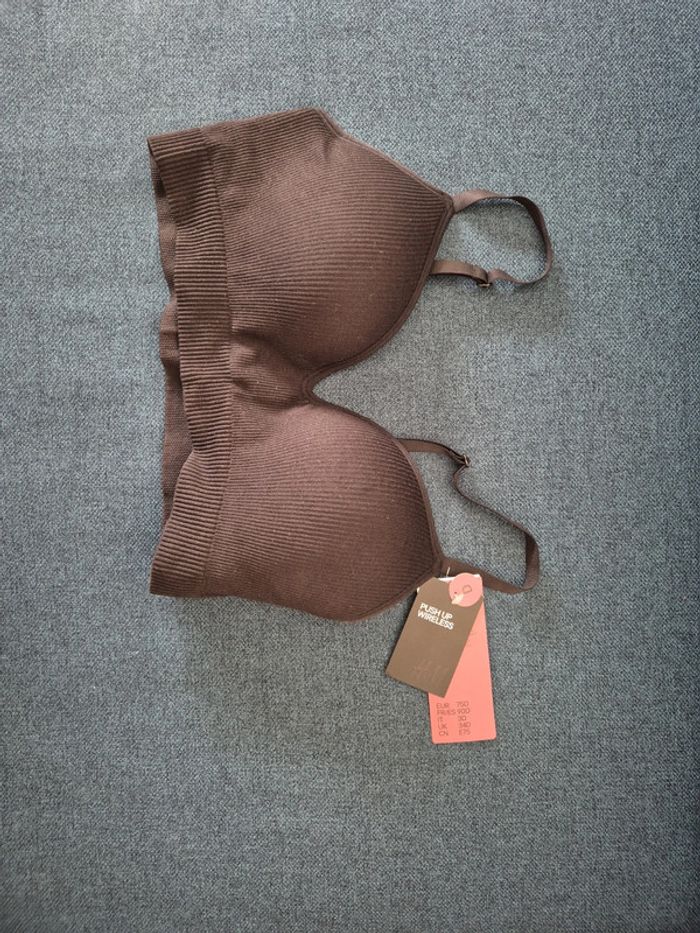 Soutien-gorge sans armature