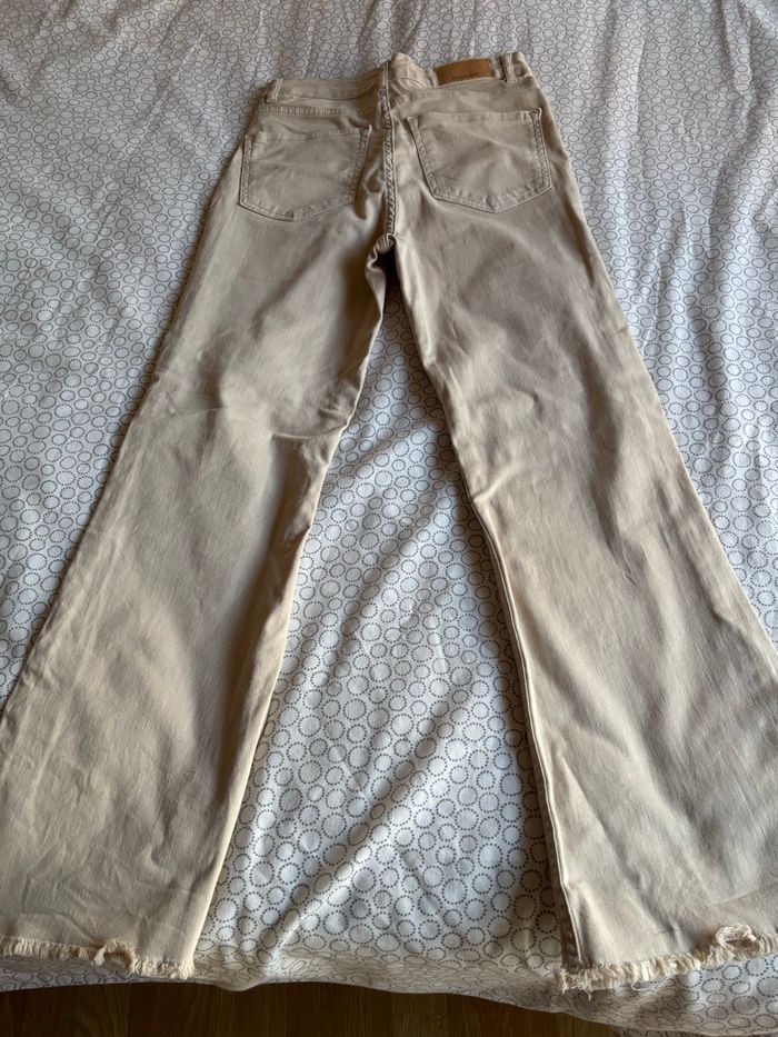 Jean beige Stradivarius - photo numéro 3