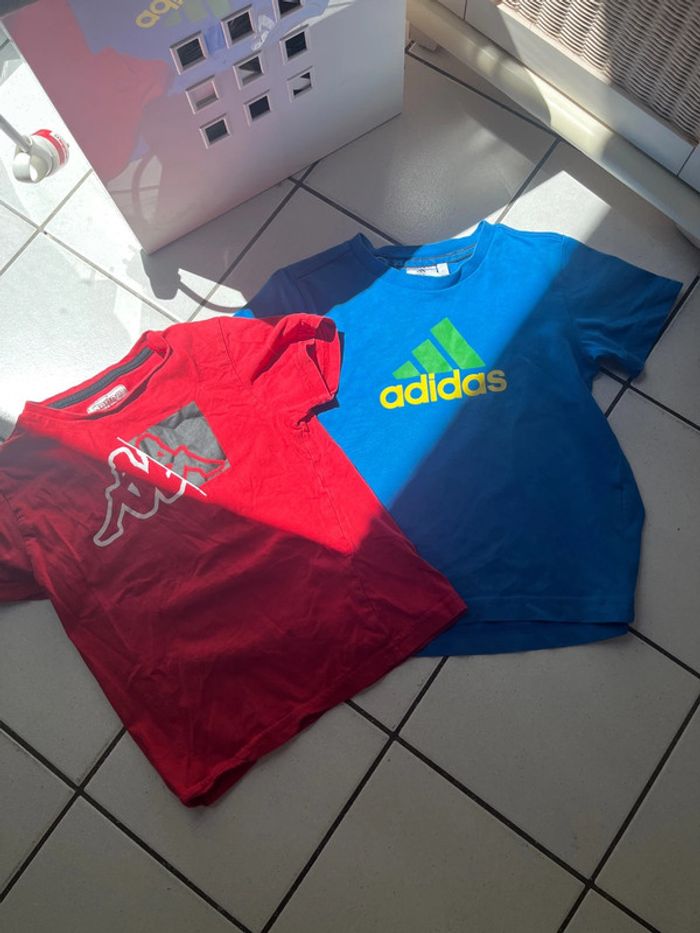Lot 2 teeshirt Adidas et Kappa 5/6 ans