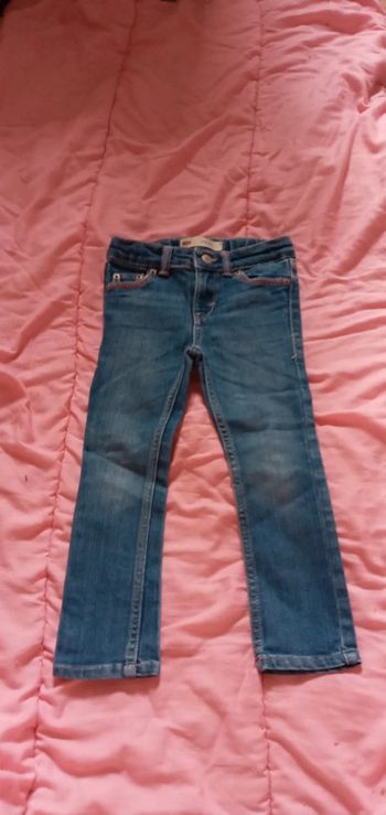 Jean Levi's skinny taille 3 ans