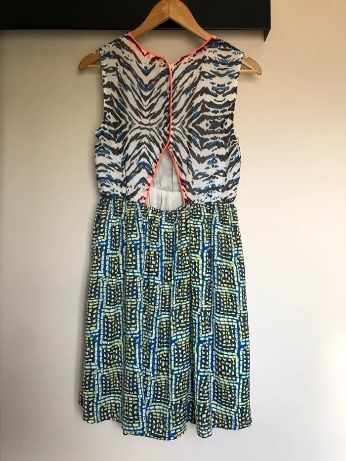 Robe soie et polyester dos ouvert - Suncoo 38 - photo numéro 2