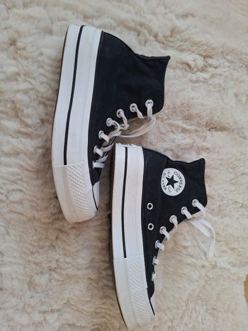 Converses noires 