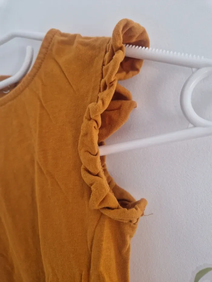 🌟 Joli haut sans manches à volants 🌟 - photo numéro 3