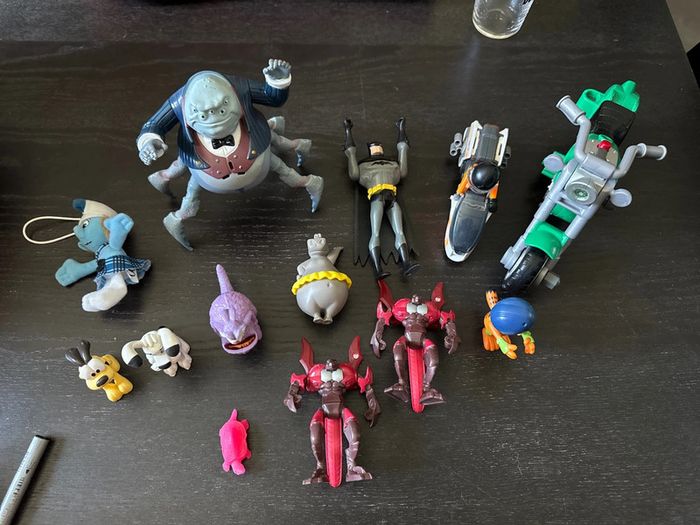 Lot figurines jouets