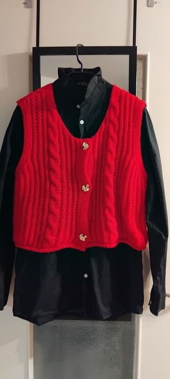 Ensemble Rouge &Noir taille L Excellent état 