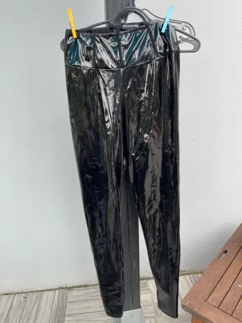 Pantalon taille 34/36 Pretty Little Things