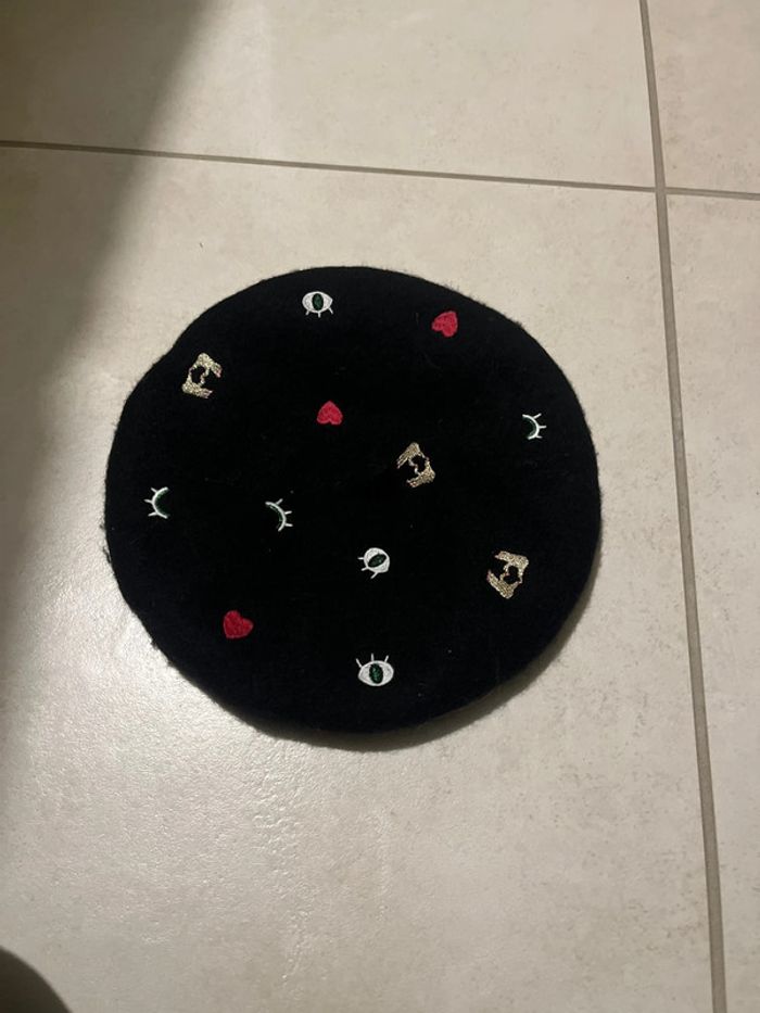 T51 - catimini béret noir et motifs