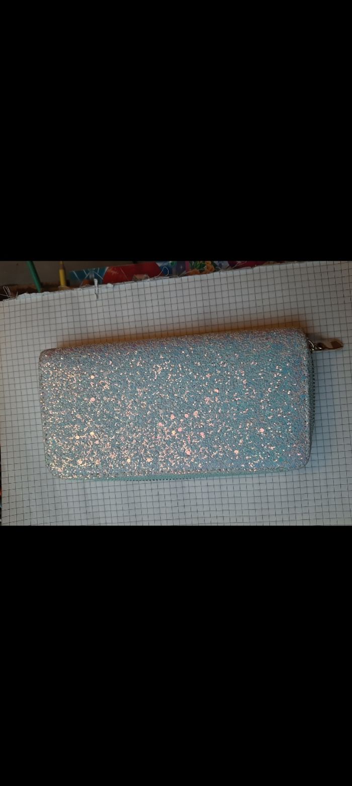 Porte monnaie neuf du trafic à paillette