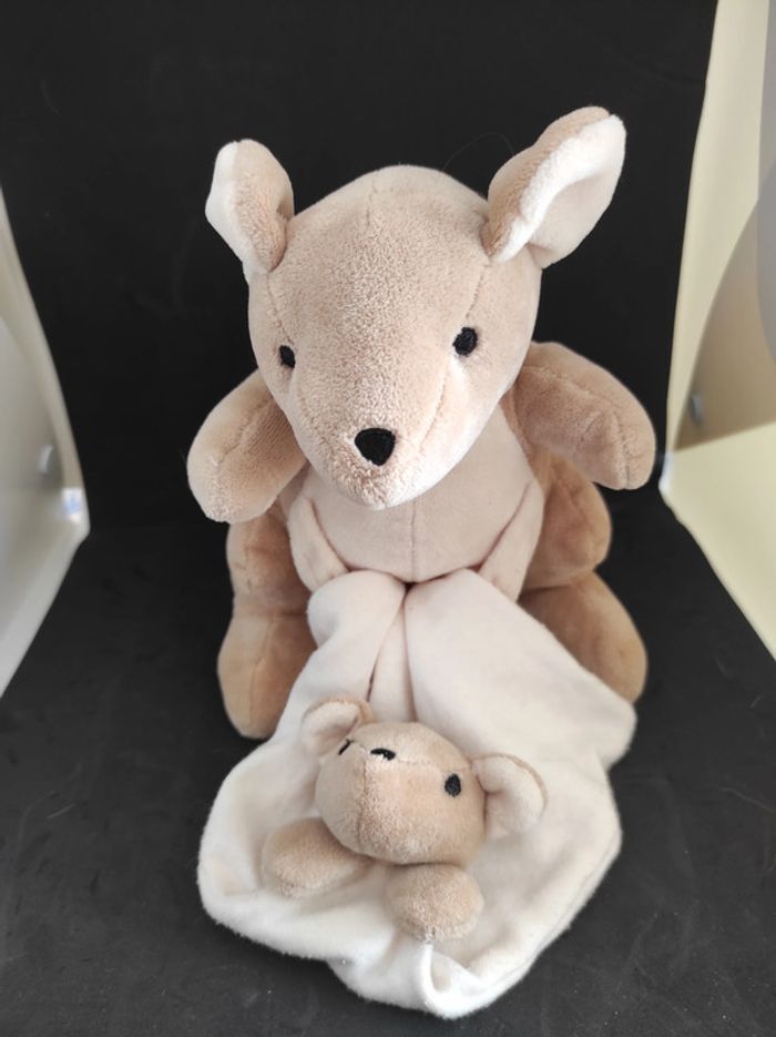 doudou peluche nature et découverte kangourou doudou mouchoir  #geektradedoudou - photo numéro 2