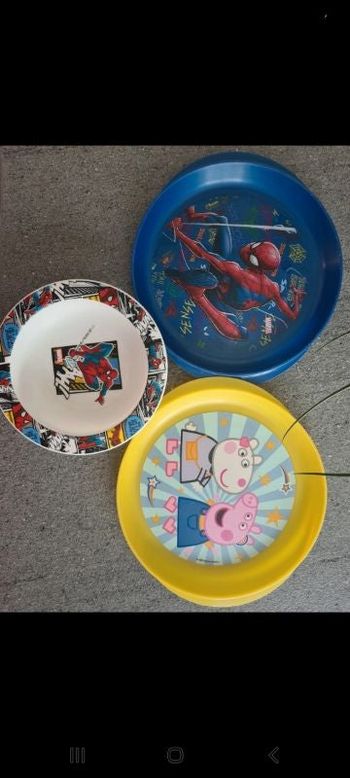 2 Assiettes plates + 1 assiette creuse