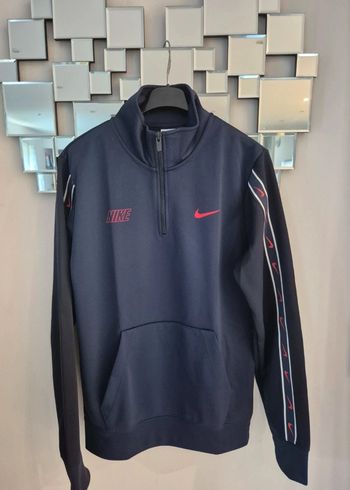 Très beau sweat Nike taille XS