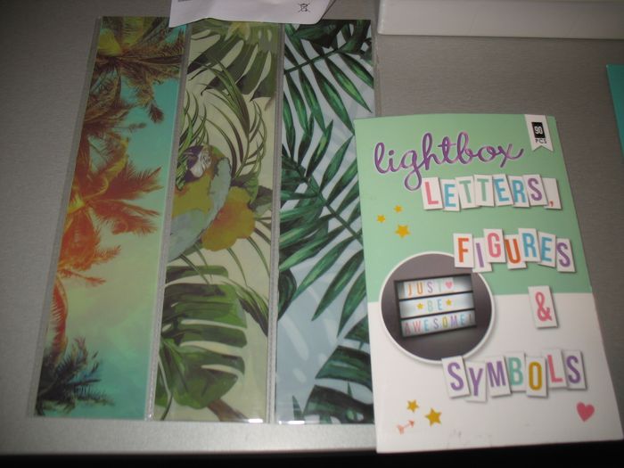 BOITE LUMINEUSE BLANCHE + LETTRES ET CHIFFRES - 30 x 22 x 4.5 CM - n°15 - photo numéro 4