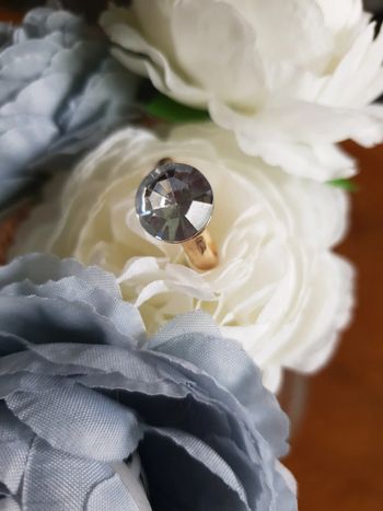 Bague strass couleur or