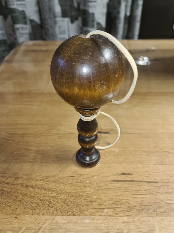 Bilboquet en bois moyen model