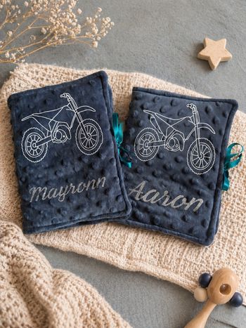 Protège carnet de santé moto 