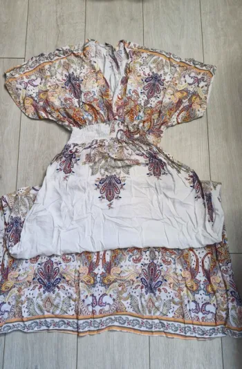 Robe longue blanche motifs taille 42/44