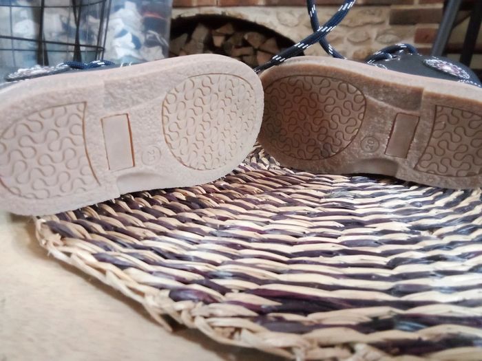 Chaussures neuves lulu castagnette 20 - photo numéro 4