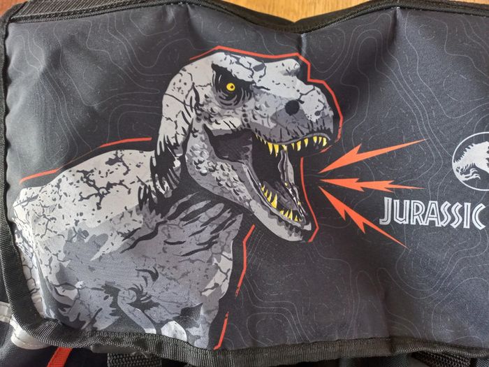 Cartable jurassic world - photo numéro 3