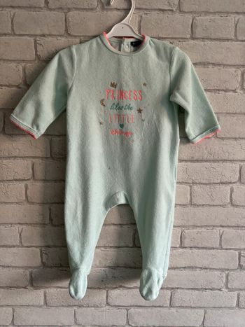 Pyjama velours  Kiabi taille 12 mois