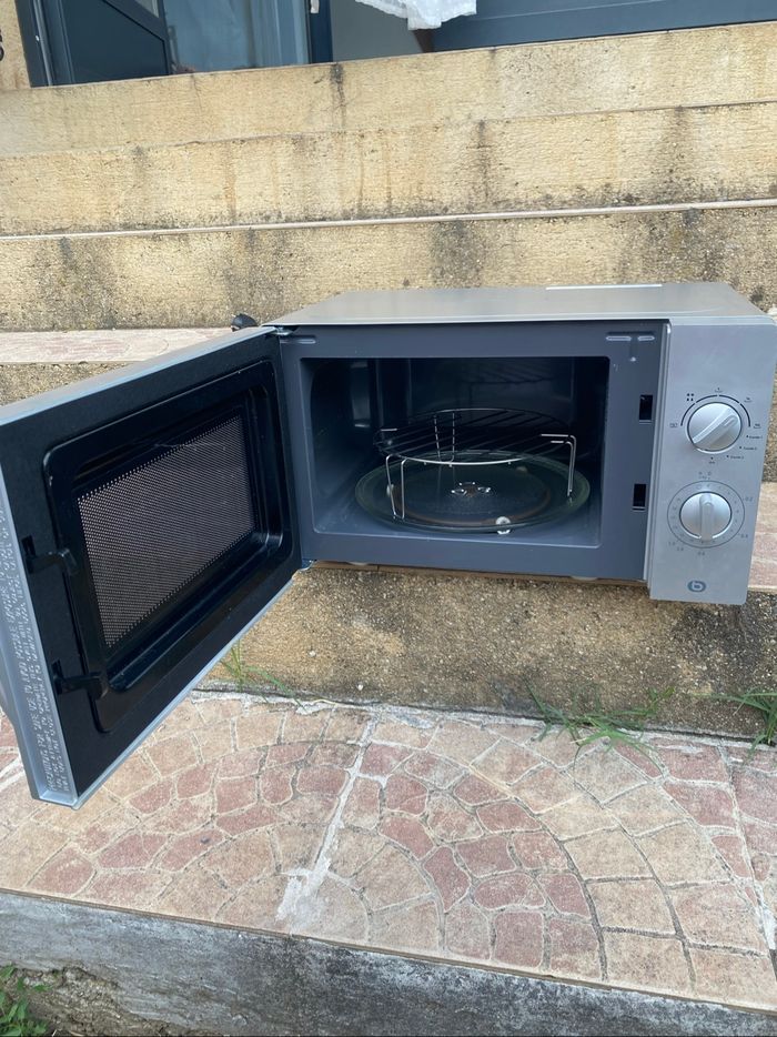 Four micro-ondes grill - photo numéro 2
