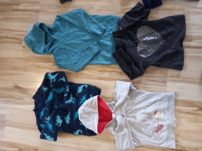 Lot vestes + pull 4 ans - photo numéro 3