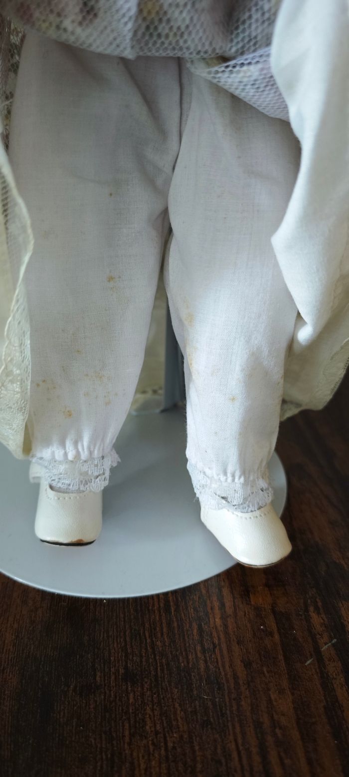 Poupée porcelaine - photo numéro 3