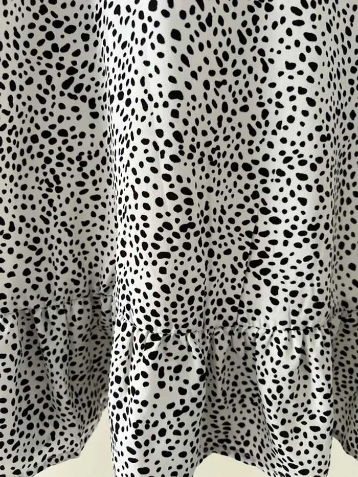 Jolie robe noir et blanc taille S - photo numéro 3