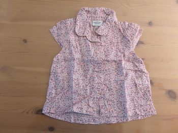 Blouse fleurie rose pâle