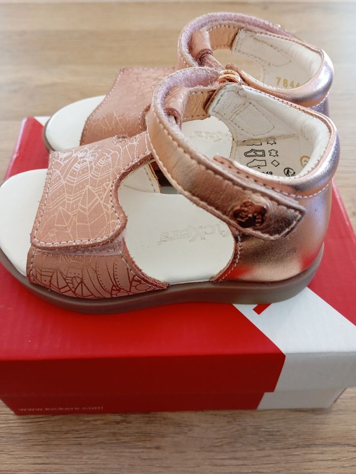 Kickers neuves pour fille en taille 20 - photo numéro 5
