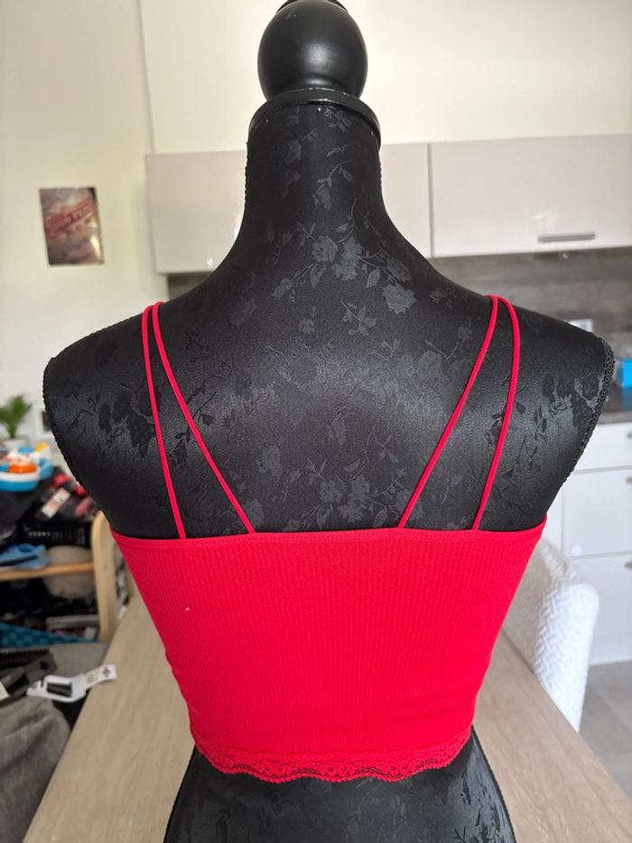 Top court 34 rouge - photo numéro 2