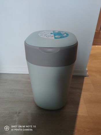 Poubelle à couches